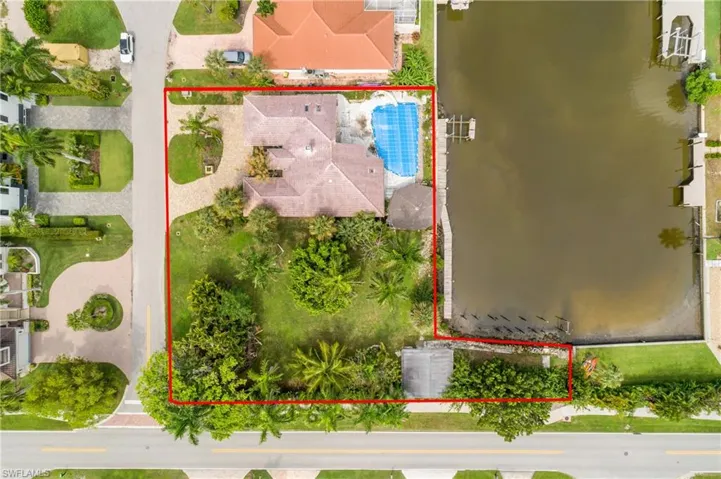 Notice across the street there are two homes on the same width as 479 Palm Ct