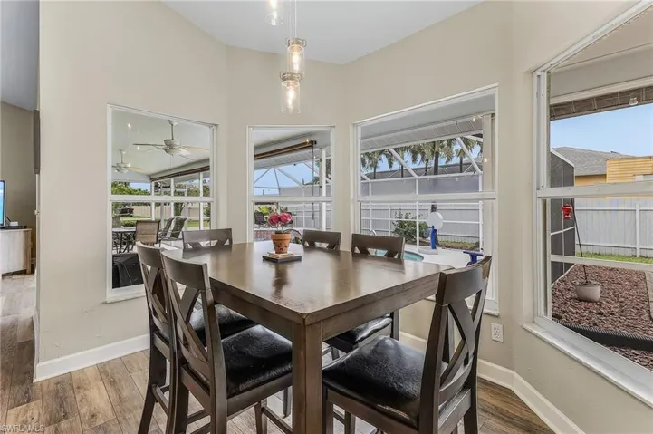 Eat-In Kitchen
