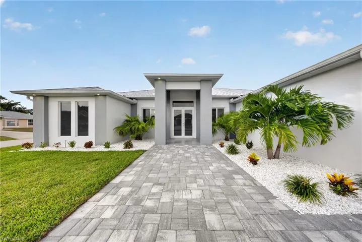 2929 6th Pl, Cape Coral, Florida 33914