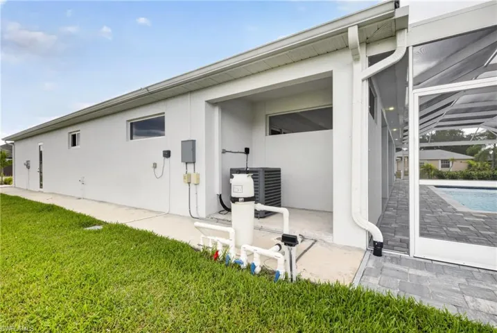 2929 6th Pl, Cape Coral, Florida 33914
