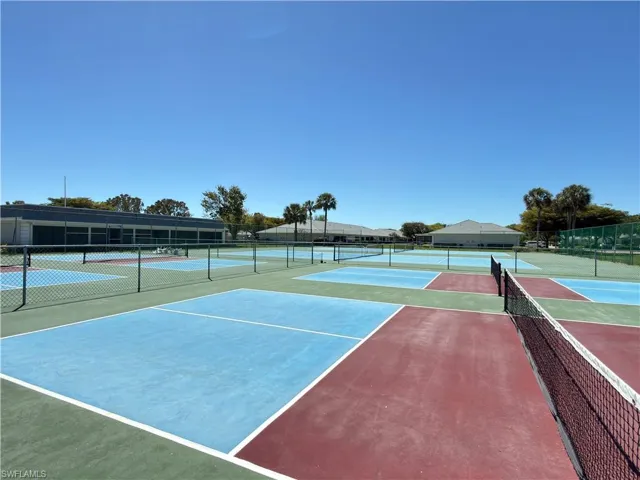 and pickleball- well maintained!