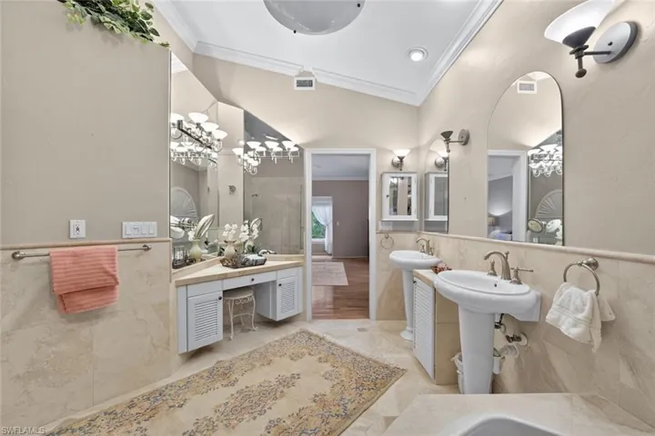6120 Henderson Rd, Sanibel, Florida 33957