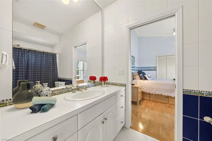 6120 Henderson Rd, Sanibel, Florida 33957