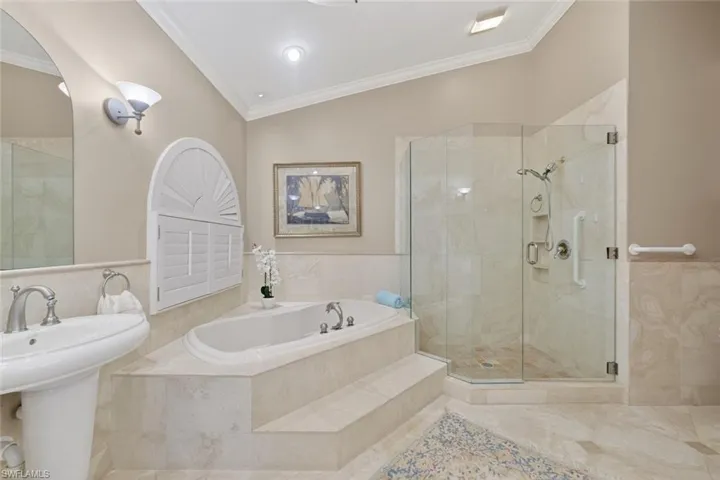 6120 Henderson Rd, Sanibel, Florida 33957