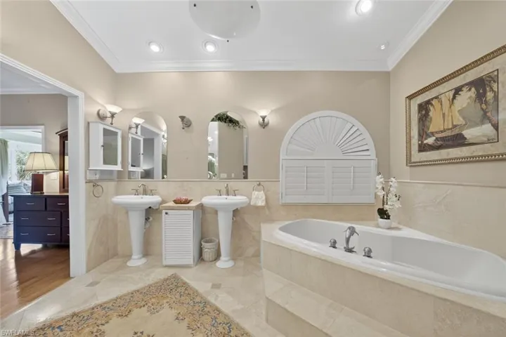6120 Henderson Rd, Sanibel, Florida 33957