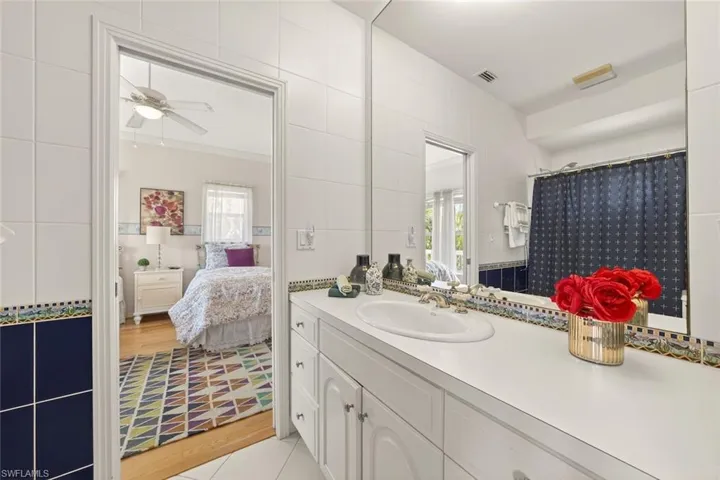 6120 Henderson Rd, Sanibel, Florida 33957