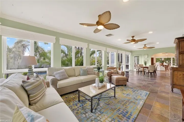 6120 Henderson Rd, Sanibel, Florida 33957