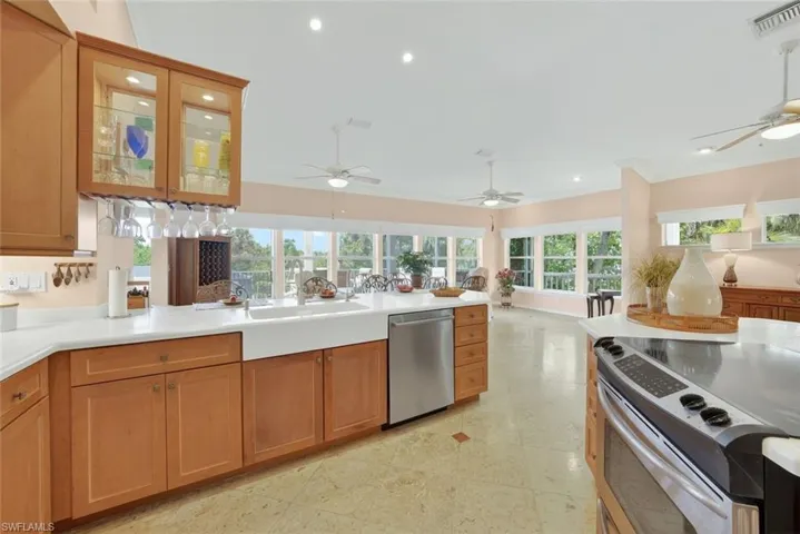 6120 Henderson Rd, Sanibel, Florida 33957