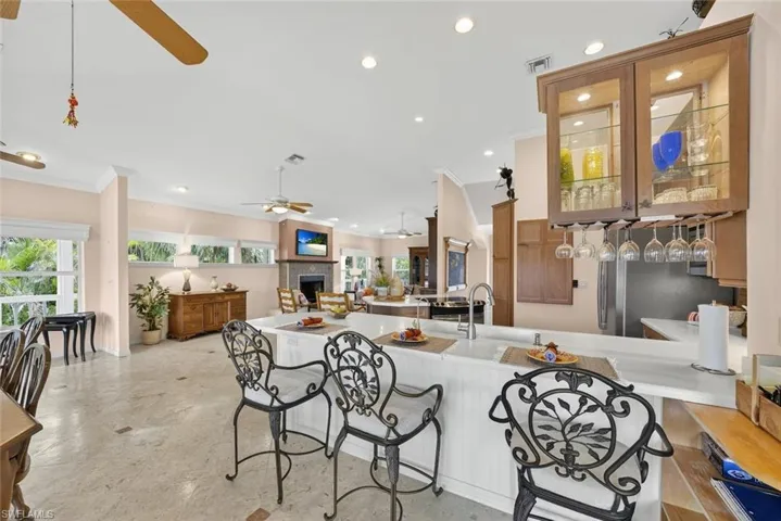 6120 Henderson Rd, Sanibel, Florida 33957