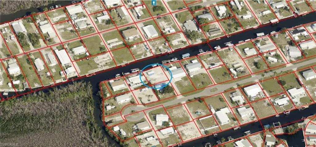 Map / location featuring property parcel outlined