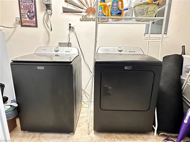 Maytag Washer & Dryer 2022