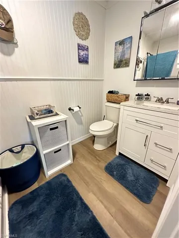 Guest Bathroom w/Shower