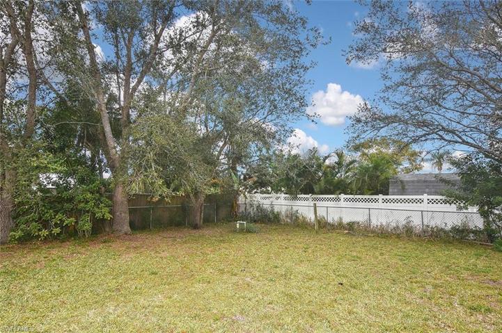 3208  12th W ST, LEHIGH ACRES, FL 33971