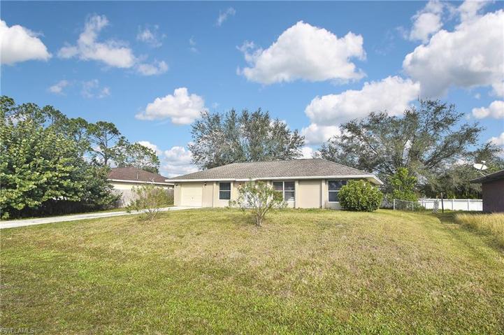 3208  12th W ST, LEHIGH ACRES, FL 33971