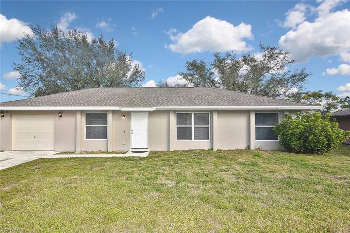 3208  12th W ST, LEHIGH ACRES, FL 33971