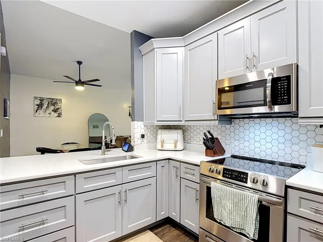 4241 Bellasol Cir 1923, Fort Myers, Florida 33916