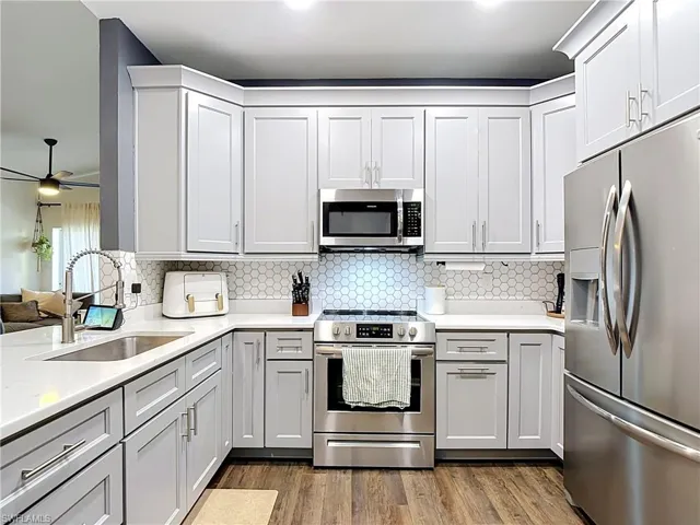 4241 Bellasol Cir 1923, Fort Myers, Florida 33916