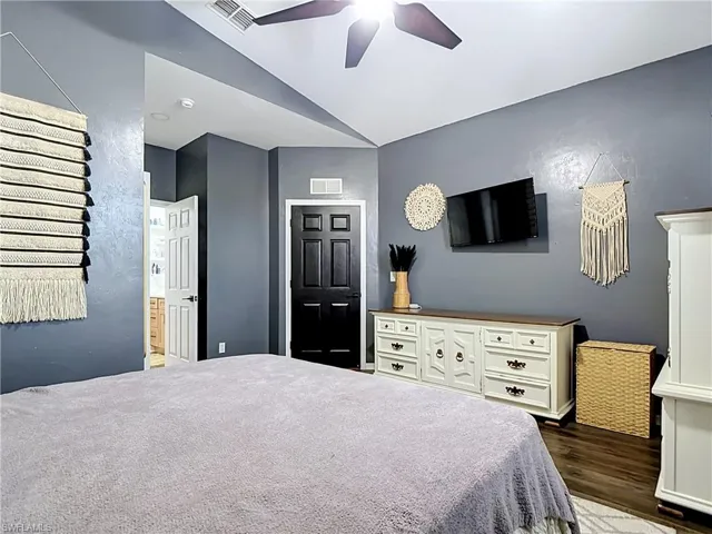 4241 Bellasol Cir 1923, Fort Myers, Florida 33916