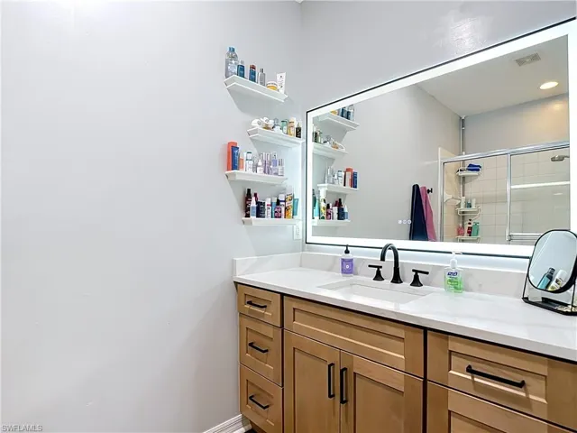 4241 Bellasol Cir 1923, Fort Myers, Florida 33916