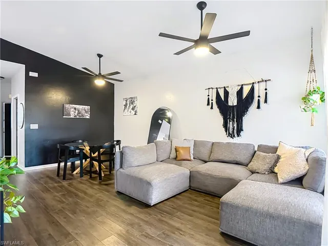 4241 Bellasol Cir 1923, Fort Myers, Florida 33916