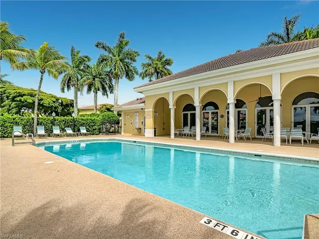 4241 Bellasol Cir 1923, Fort Myers, Florida 33916