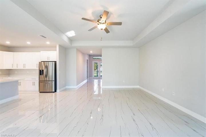 12086  Maiden  LN, Bonita Springs, FL 34135