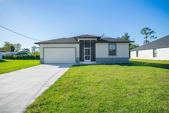 12086  Maiden  LN, Bonita Springs, FL 34135