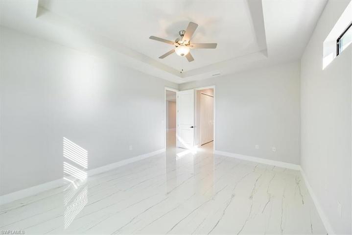 12086  Maiden  LN, Bonita Springs, FL 34135