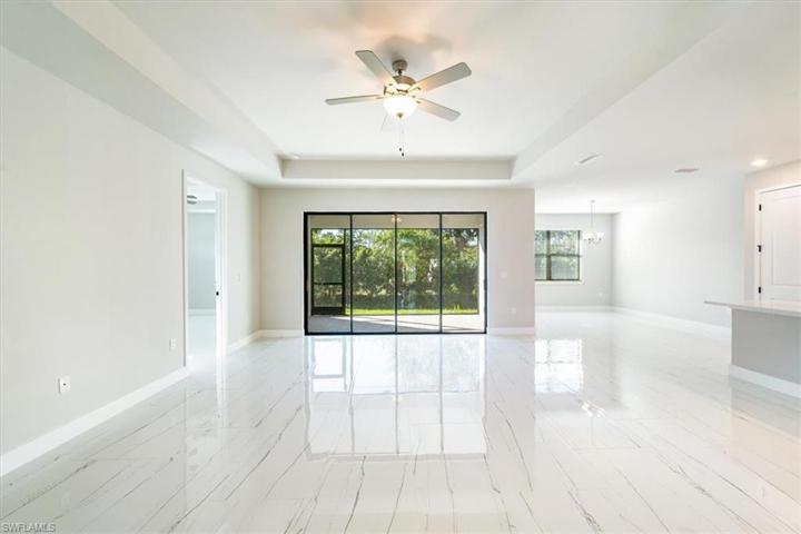 12086  Maiden  LN, Bonita Springs, FL 34135