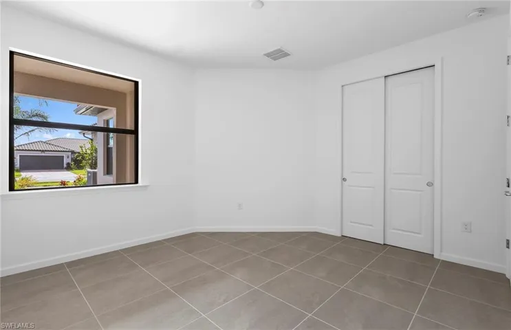 Photos are of actual home interior.