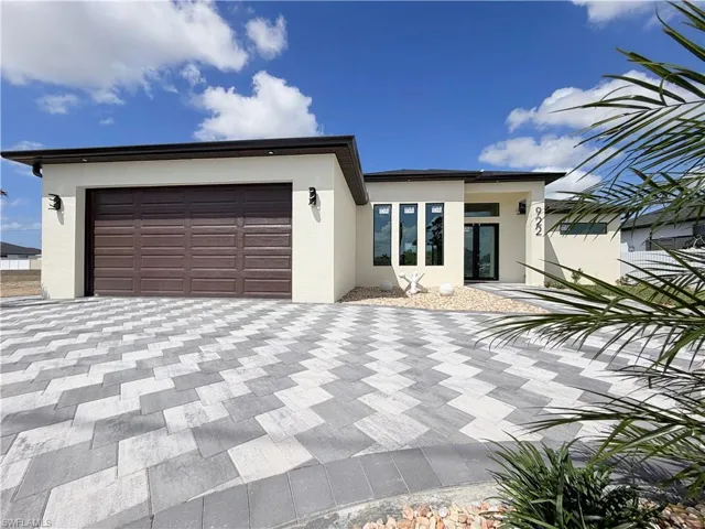 922  santa barbara N BLVD, Cape Coral, FL 33993
