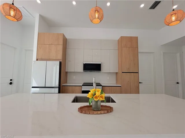 922  santa barbara N BLVD, Cape Coral, FL 33993