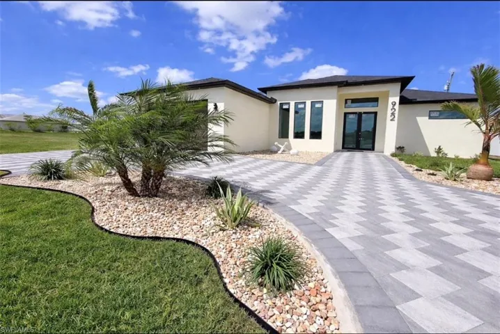 922  santa barbara N BLVD, Cape Coral, FL 33993