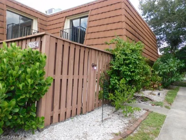 5235 Cedarbend Dr 4, Fort Myers, Florida 33919