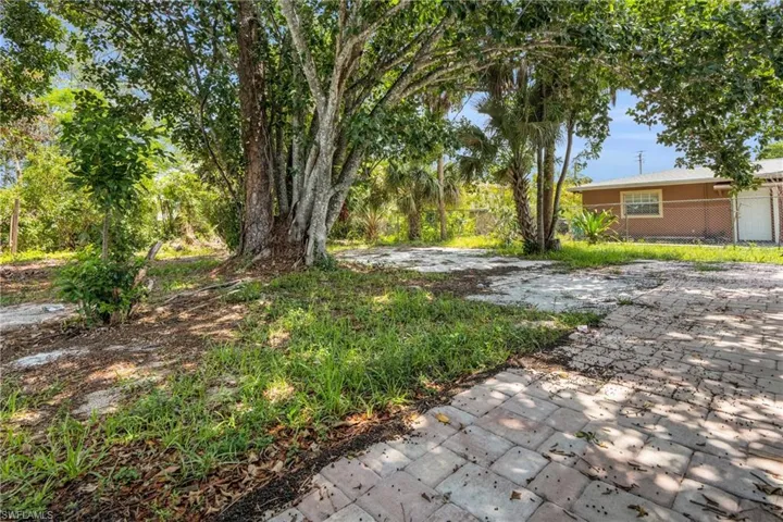 2351 Dora St, Fort Myers, Florida 33901