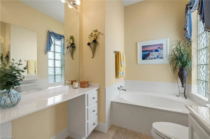 Her Owners Bath