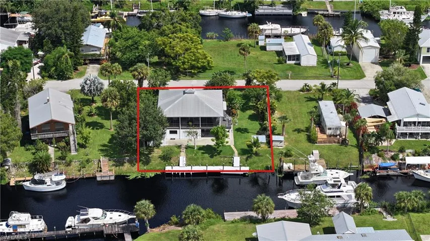 1102 Dolphin Lane, Moore Haven, FL  33471 in Turkey Creek (Ortona) on the Intercoastal