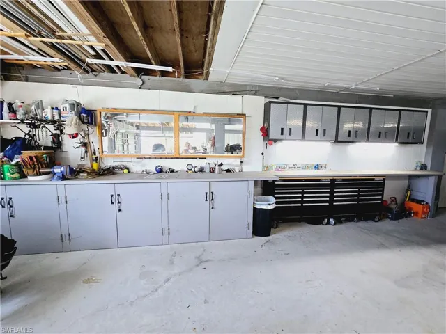 1102 Dolphin Lane, Moore Haven, FL  33471 in Turkey Creek (Ortona) on the Intercoastal