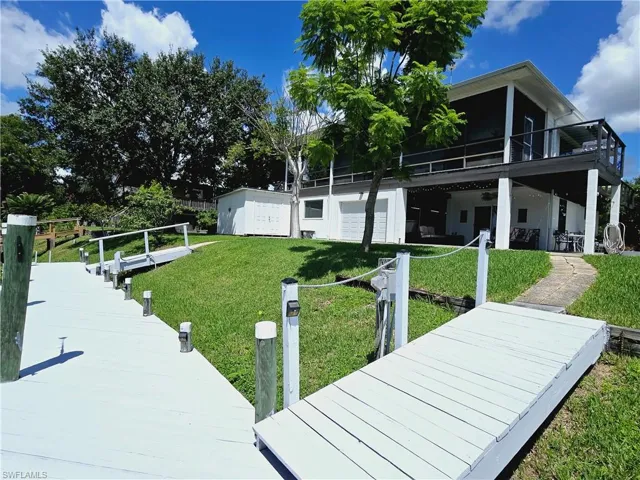 1102 Dolphin Lane, Moore Haven, FL  33471 in Turkey Creek (Ortona) on the Intercoastal