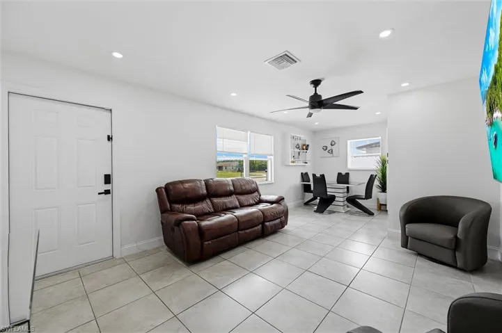 1776 Glenway Ct, Fort Myers, Florida 33916