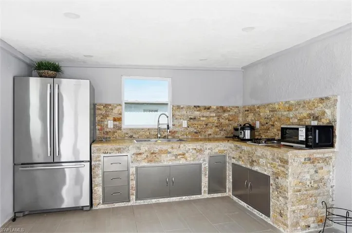 1776 Glenway Ct, Fort Myers, Florida 33916
