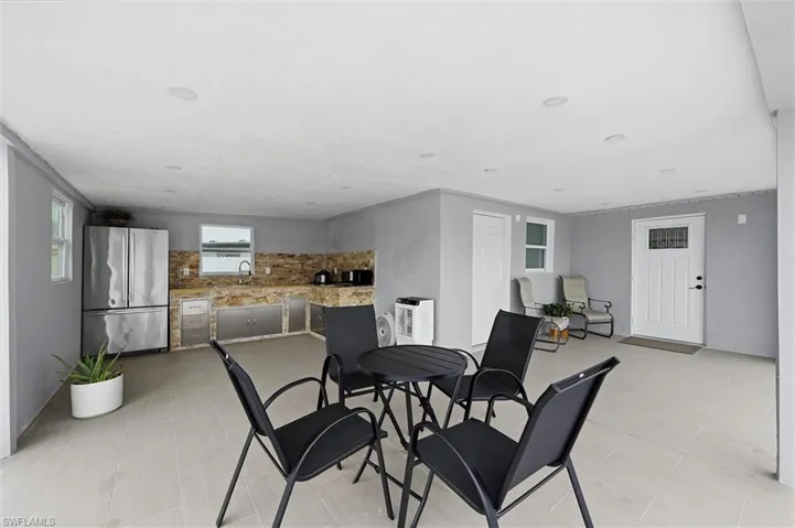 1776 Glenway Ct, Fort Myers, Florida 33916