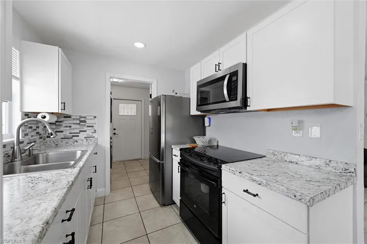 1776 Glenway Ct, Fort Myers, Florida 33916