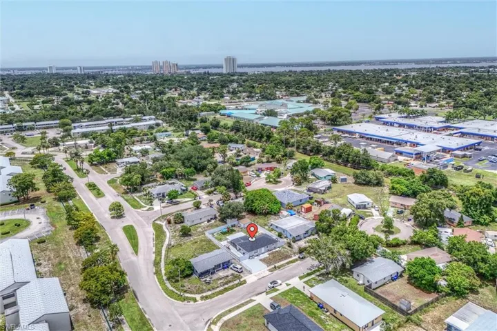 1776 Glenway Ct, Fort Myers, Florida 33916