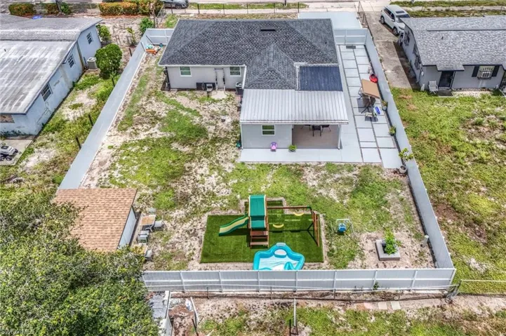 1776 Glenway Ct, Fort Myers, Florida 33916