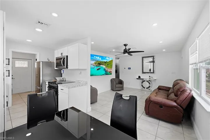 1776 Glenway Ct, Fort Myers, Florida 33916