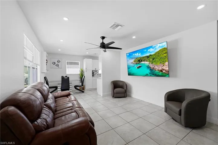 1776 Glenway Ct, Fort Myers, Florida 33916