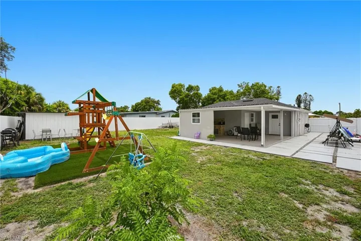 1776 Glenway Ct, Fort Myers, Florida 33916