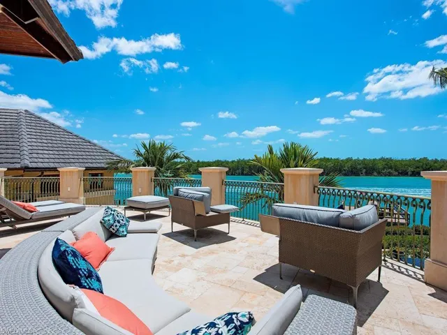 840 Admiralty Parade E, Naples, Florida 34102