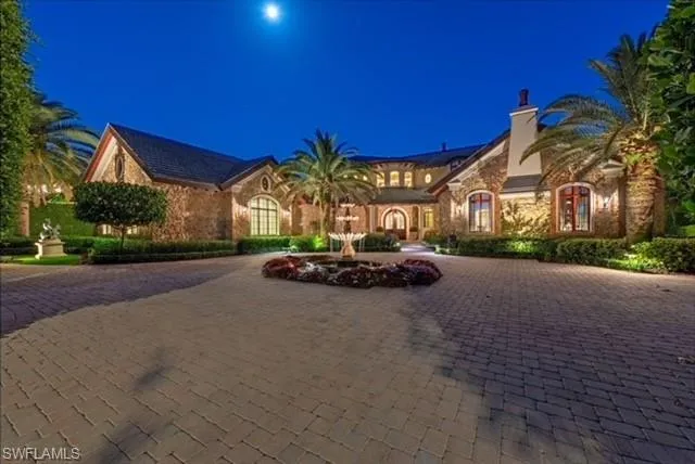840 Admiralty Parade E, Naples, Florida 34102